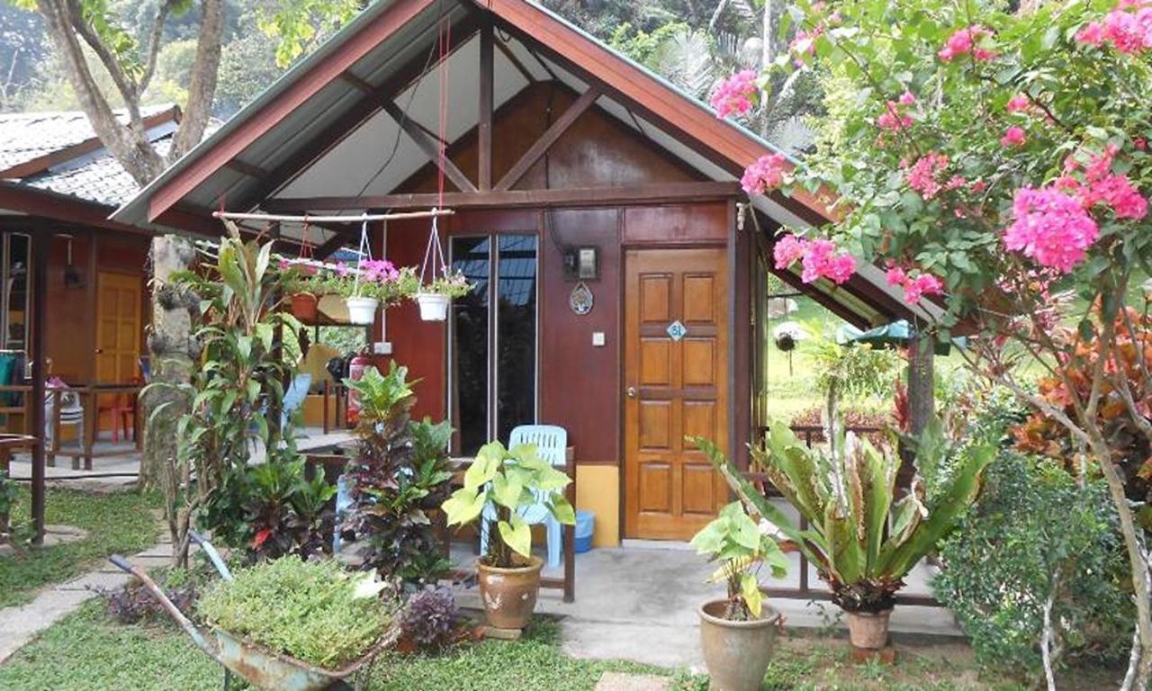 Cheers Chalet Kampong Juara Exterior photo